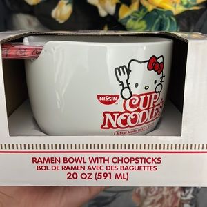 Hello Kitty Ramen Bowl with Chopsticks